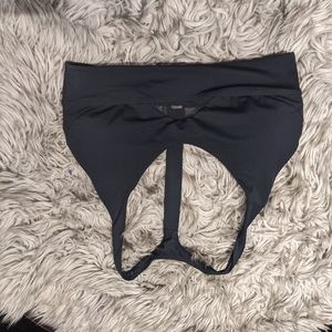 Lululemon swim top with mesh